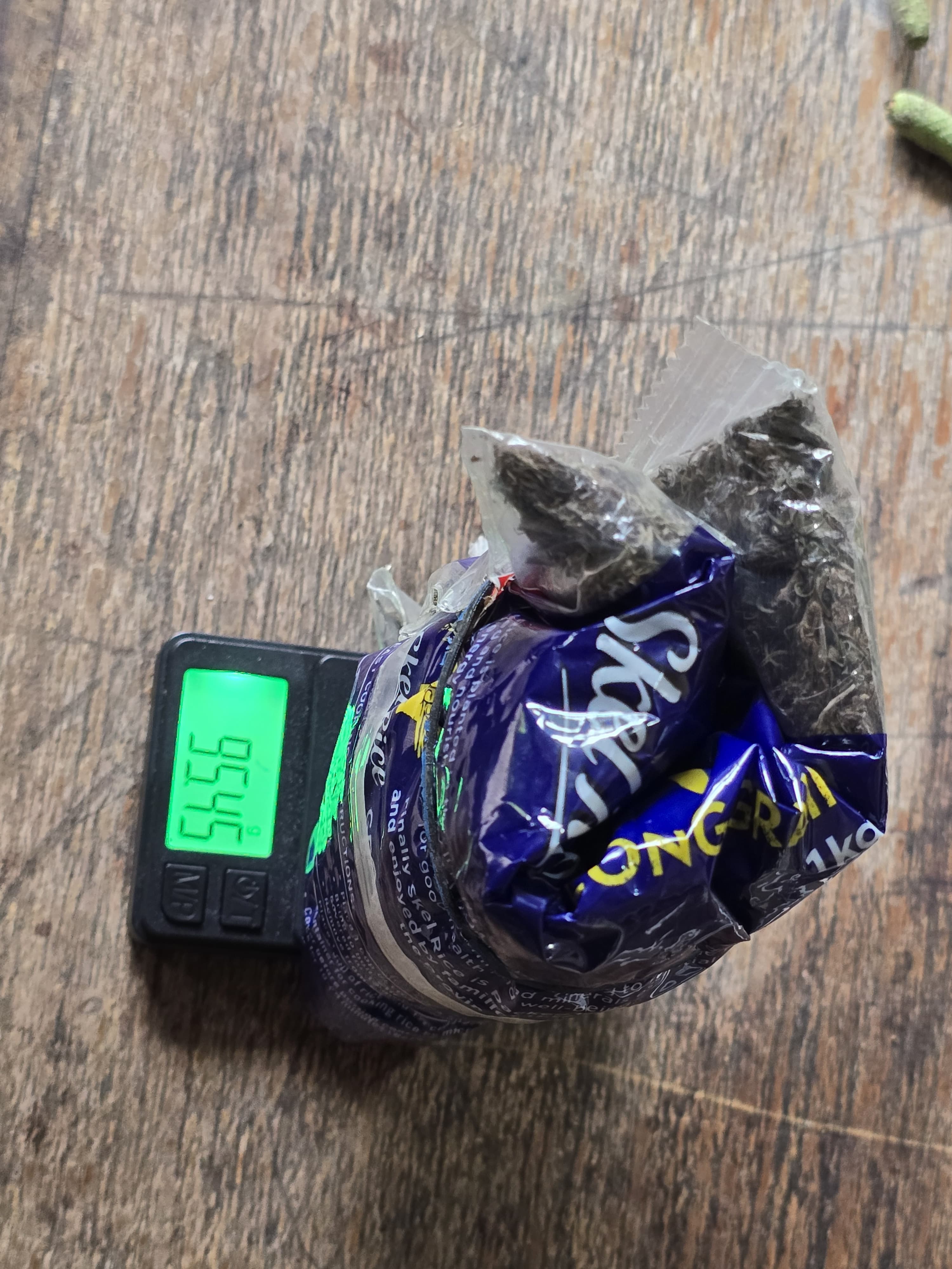 PLBN Skouw Fasilitasi Keberhasilan Satgas Pamtas Yonif 131/BRS Gagalkan Penyelundupan Ganja Seberat 95,45 Gram