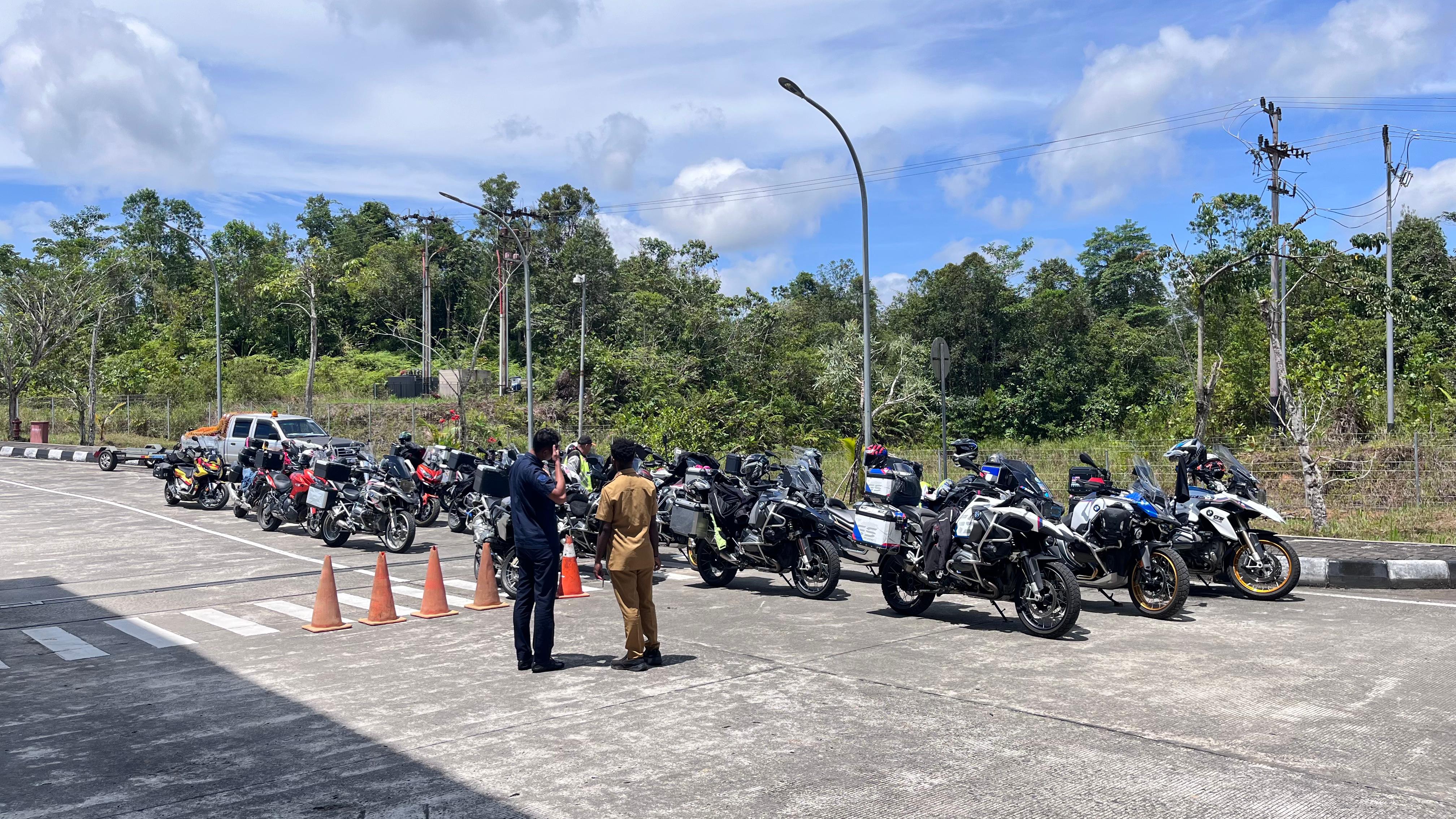 PLBN Badau Sambut Touring Komunitas Motor Malaysia, Simbol Persahabatan di Perbatasan
