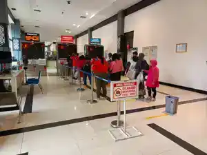 PLBN Entikong Tetap Layani Pelintas RI - Malaysia Meski Banjir Putus Akses Trans Malindo