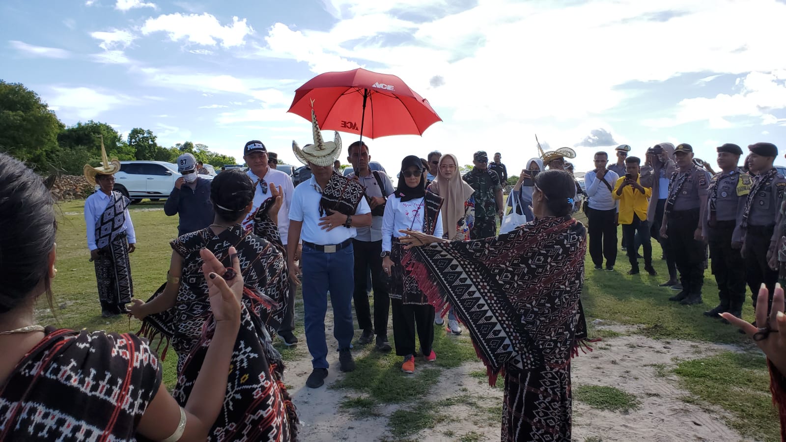 Karang Singa dan Pulau Ndana: Simbol Kesetiaan di Ujung Negeri