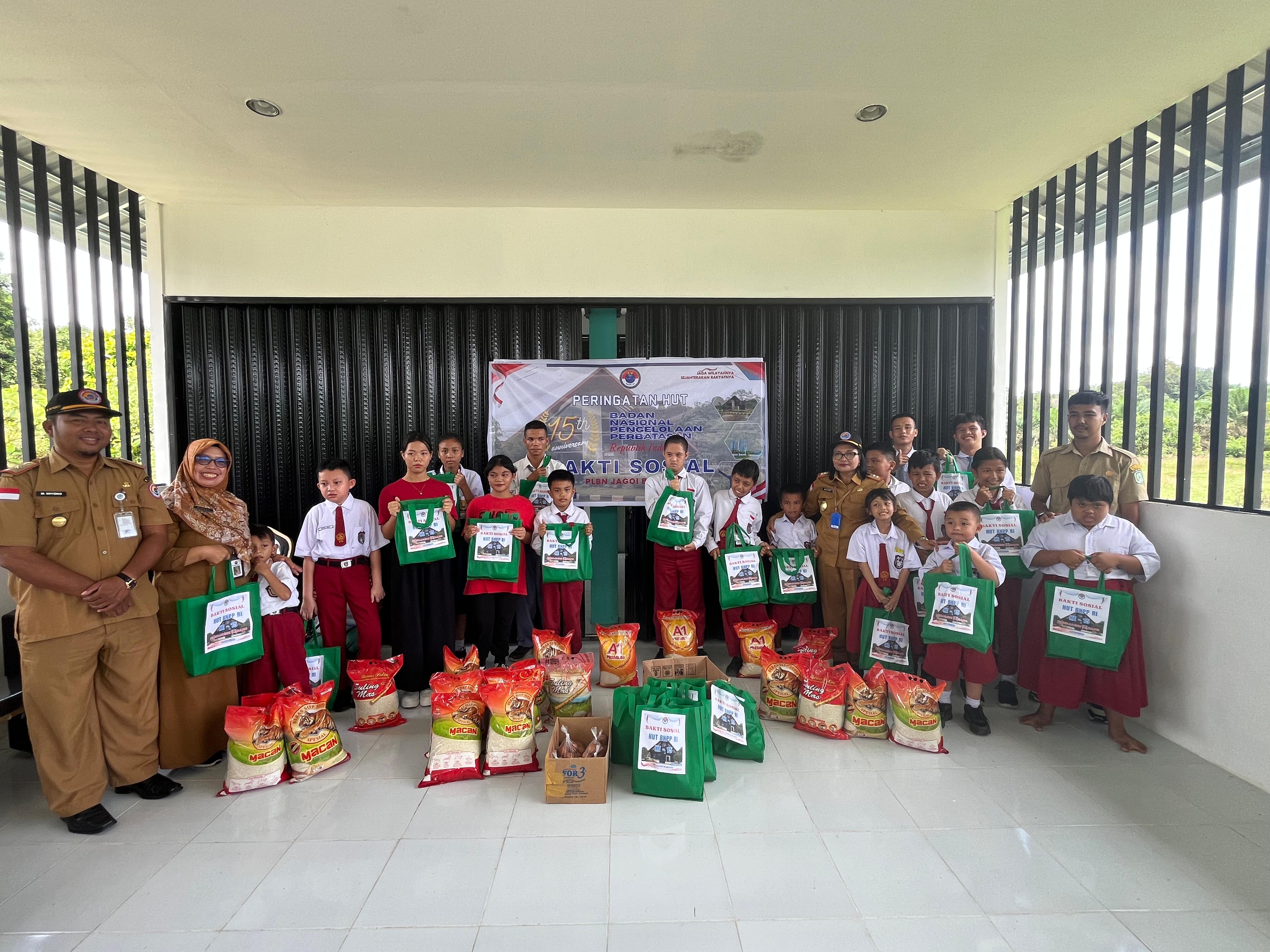 PLBN Jagoi Babang Semarakkan HUT ke-15 BNPP RI dengan Bakti Sosial dan Layanan Kesehatan Gratis