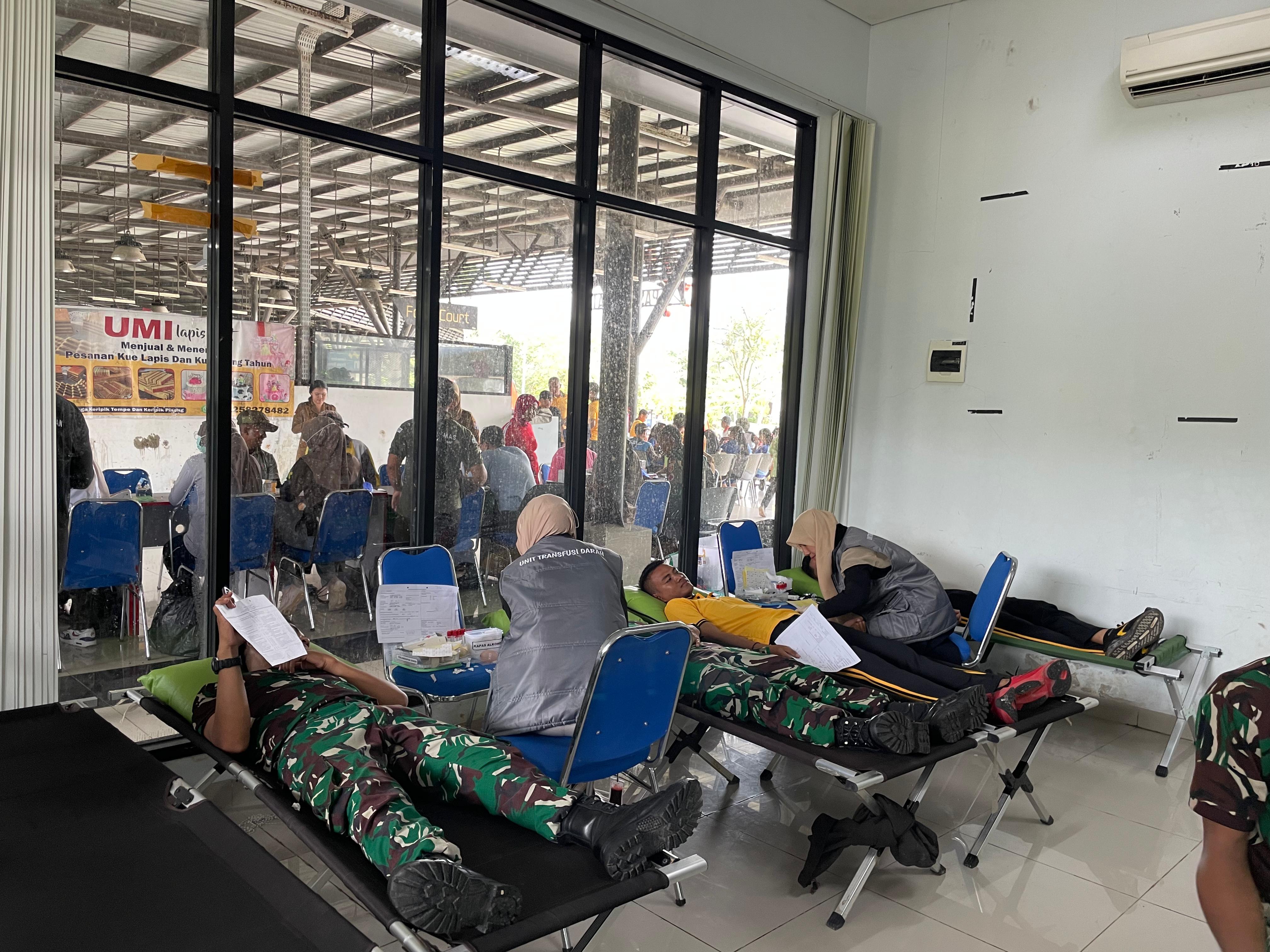 Puncak HUT RI di PLBN Aruk: Ribuan Warga Meriahkan Senam Bersama - Jalan Sehat Bertabur Doorprize