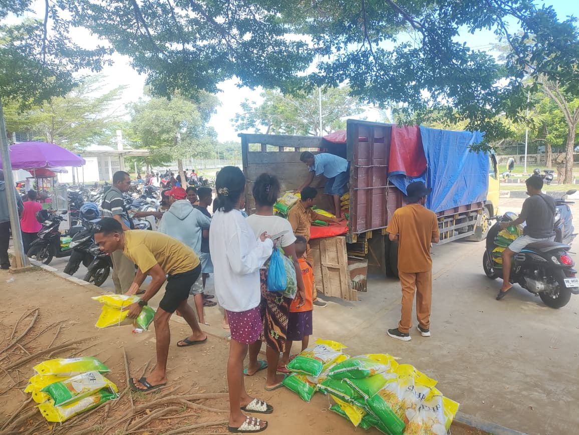 PLBN Motaain Hadirkan Pasar Murah dan Samsat Keliling, Masyarakat Perbatasan Sambut Antusias