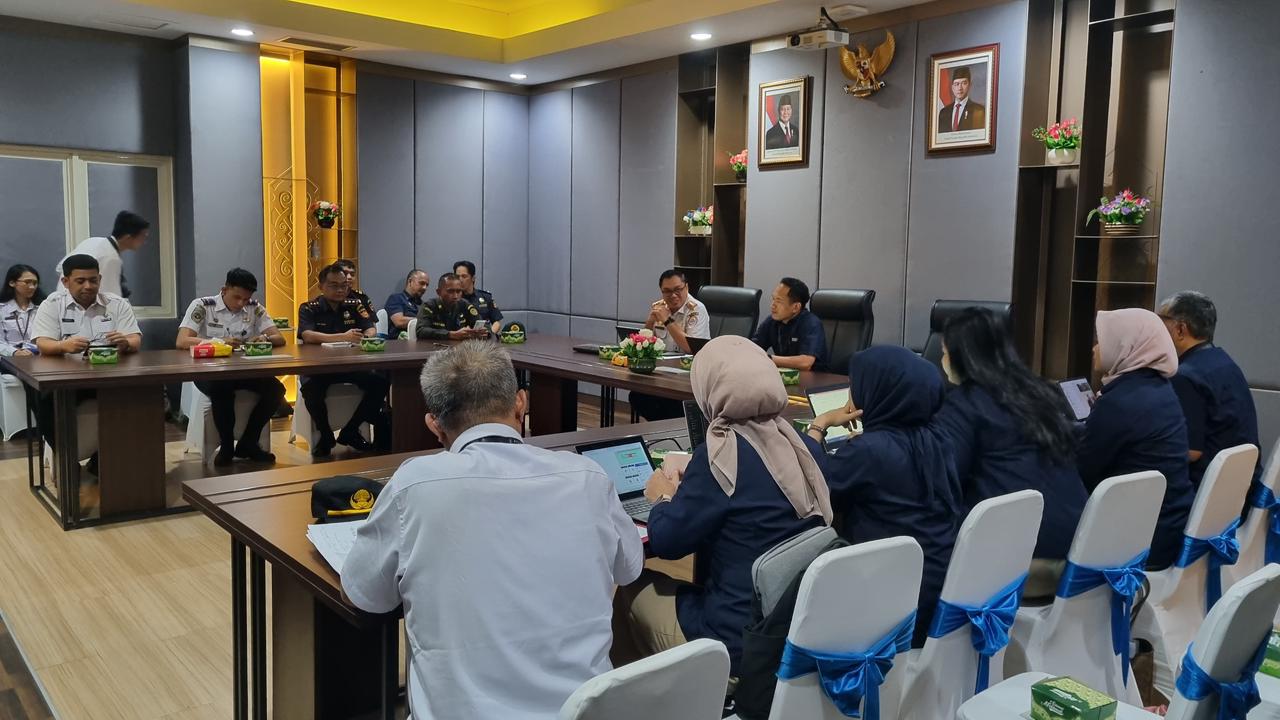 PLBN Entikong, Kemendag dan CIQ Diskusi Tata Regulasi Perdagangan di Kawasan Perbatasan