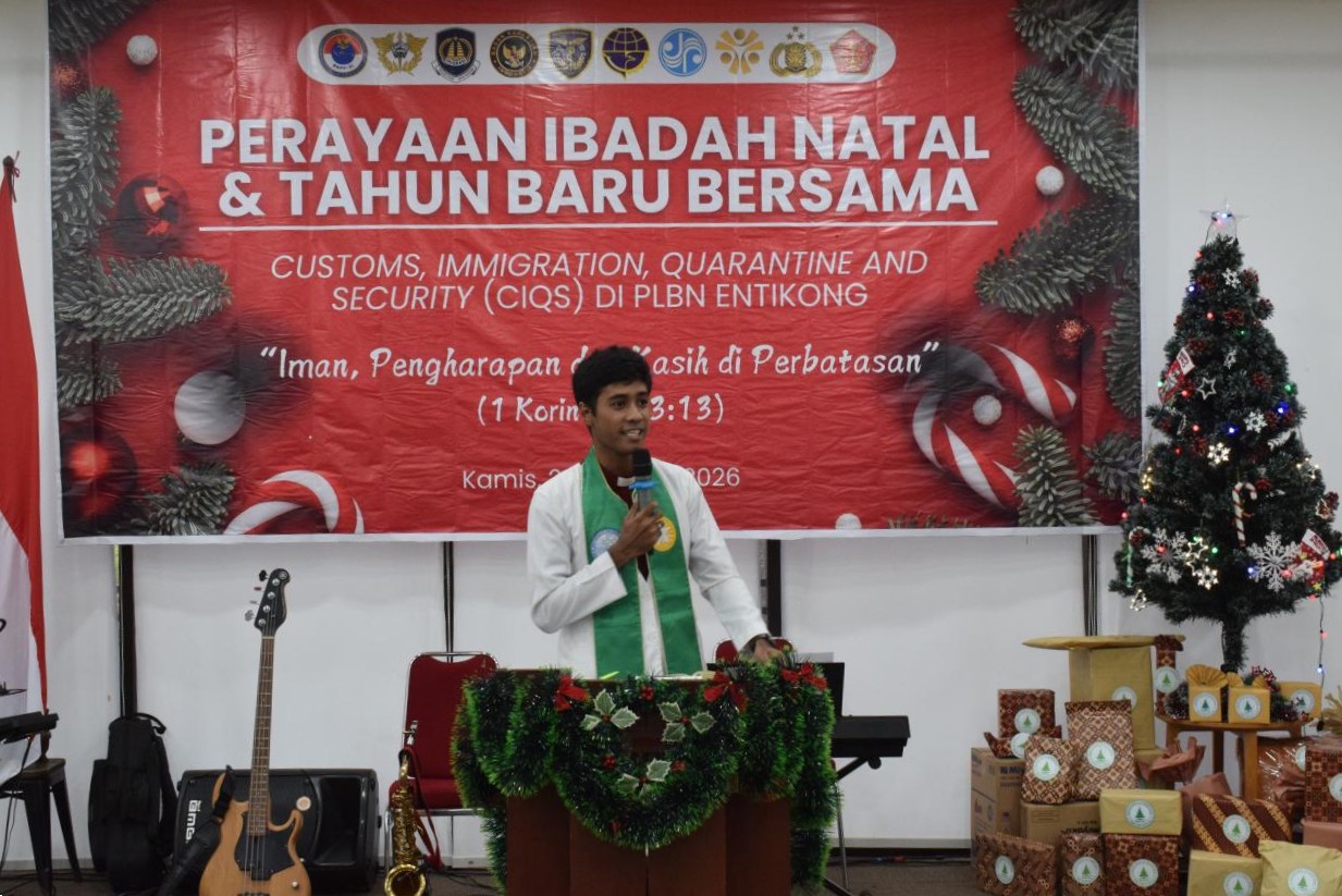 PLBN Entikong Gelar Ibadah Natal dan Tahun Baru Bersama CIQS, Perkuat Harmoni Pelayanan di Perbatasan