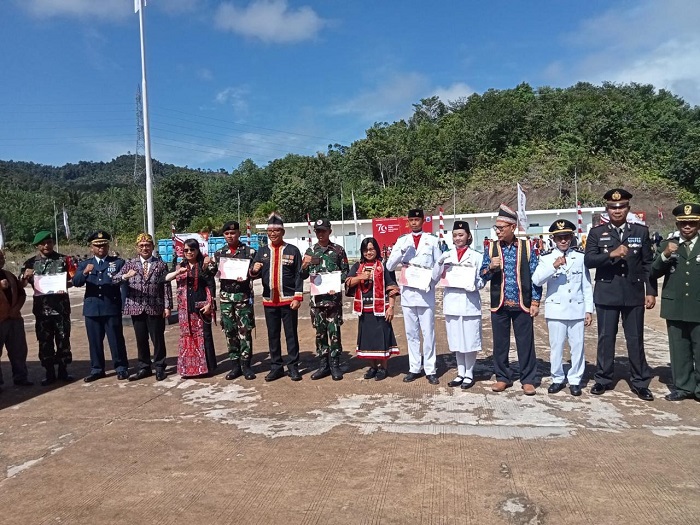 Pimpin Upacara HUT ke-79 RI di PLBN Jagoi Babang, Makhruzi Rahman Tekankan Pentingnya Kebersamaan dan Nasionalisme di Perbatasan