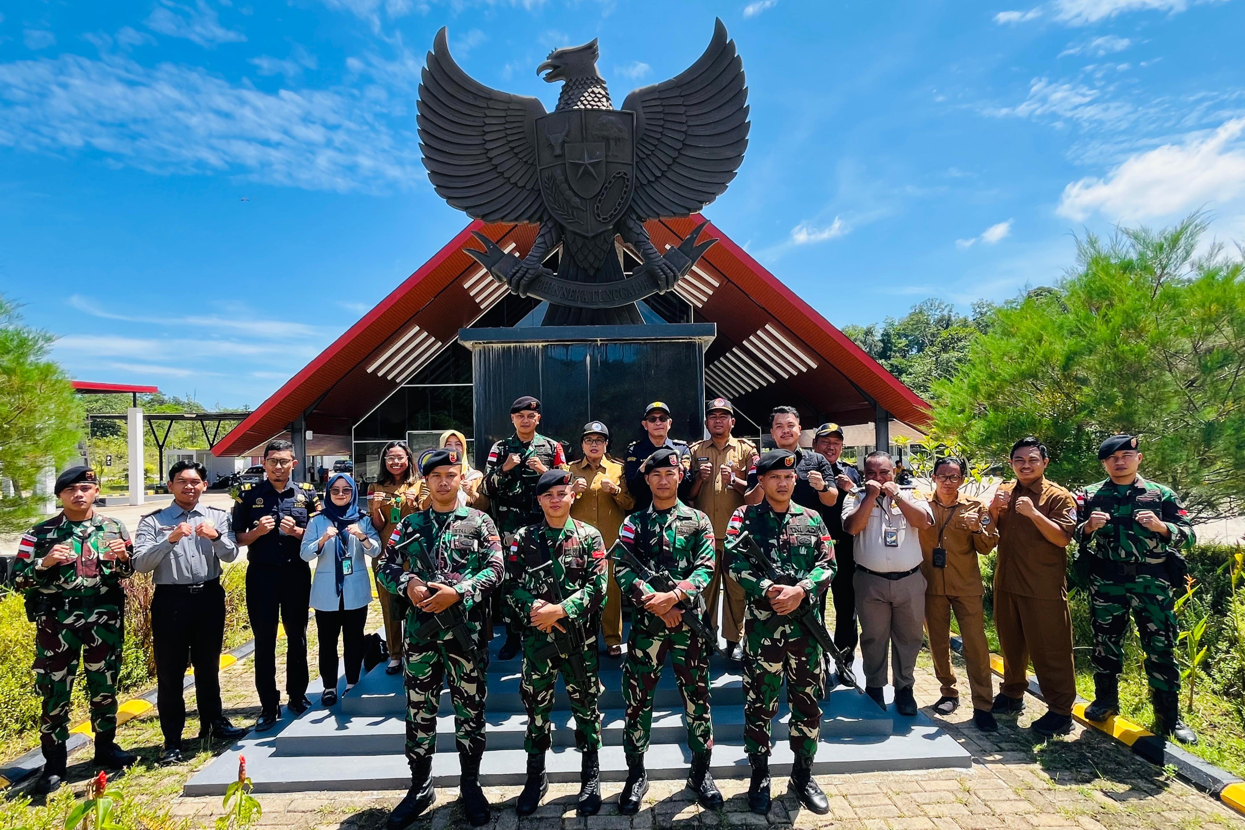 PLBN Jagoi Babang Lepas Satgas Yonkav 12/BC, Apresiasi Sinergi dalam Menjaga Perbatasan RI-Malaysia