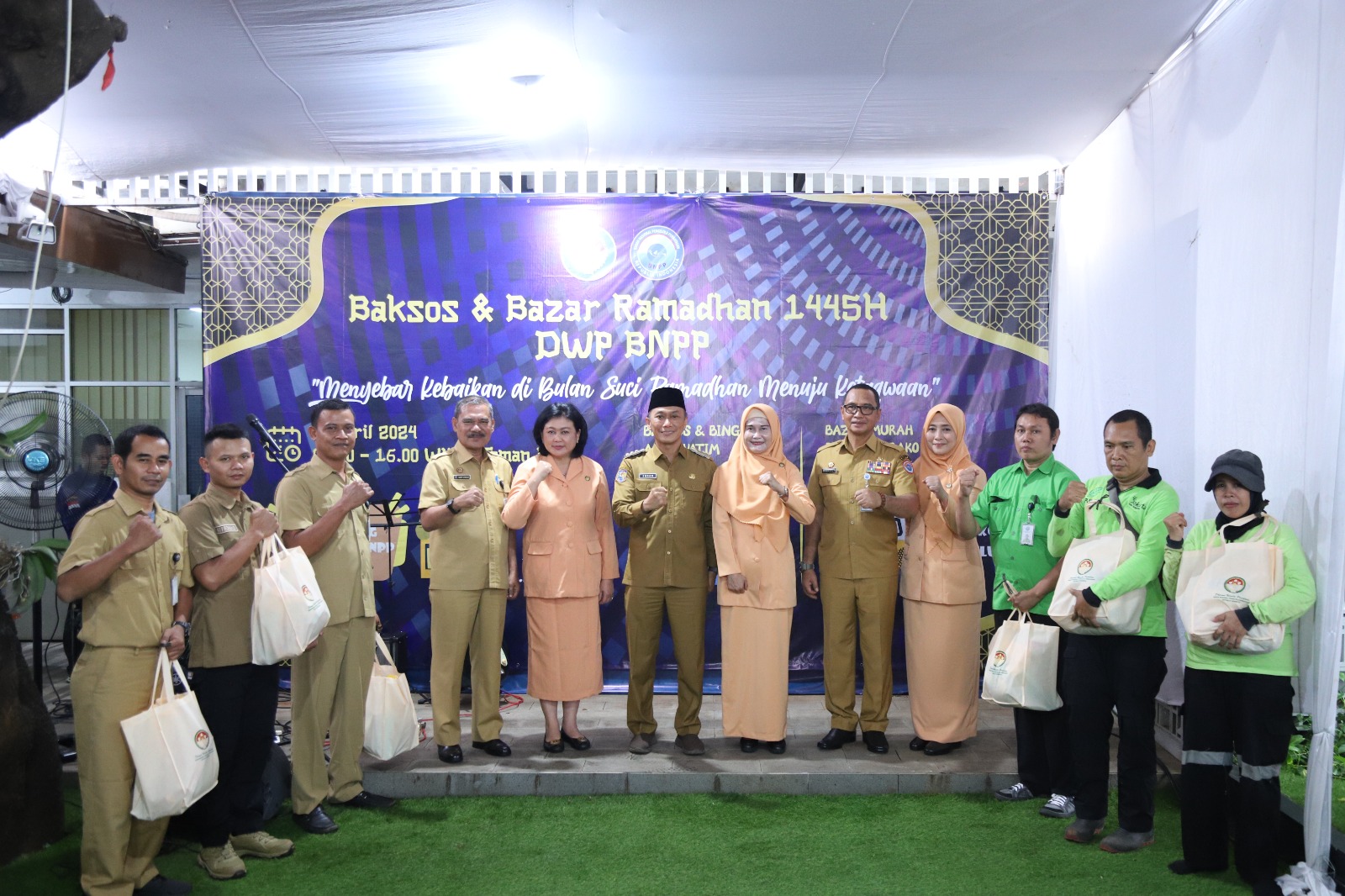 Berkah Ramadan, DWP BNPP Berbagi Bansos dan Sembako Murah kepada Pegawai di Lingkungan BNPP 