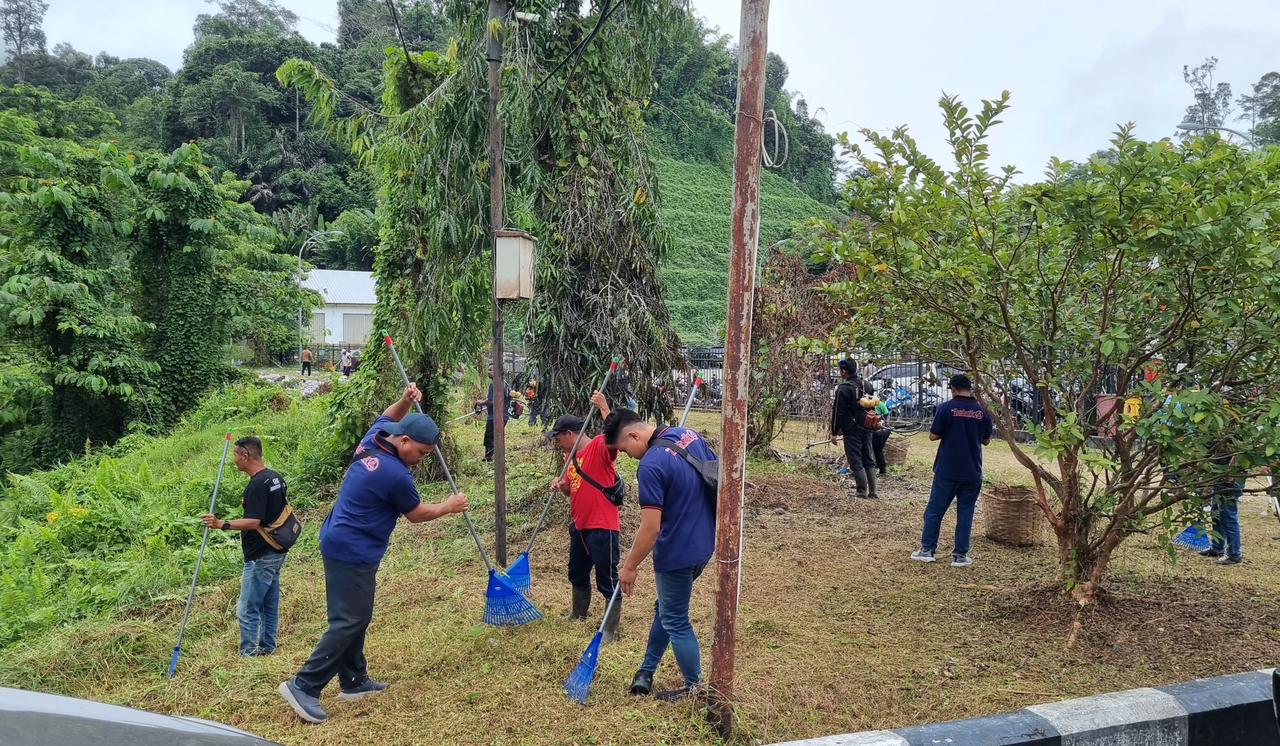 BNPP RI Perkuat Budaya Bersih Perbatasan, PLBN Entikong Gelar Kerja Bakti Kolaboratif Lintas Instansi