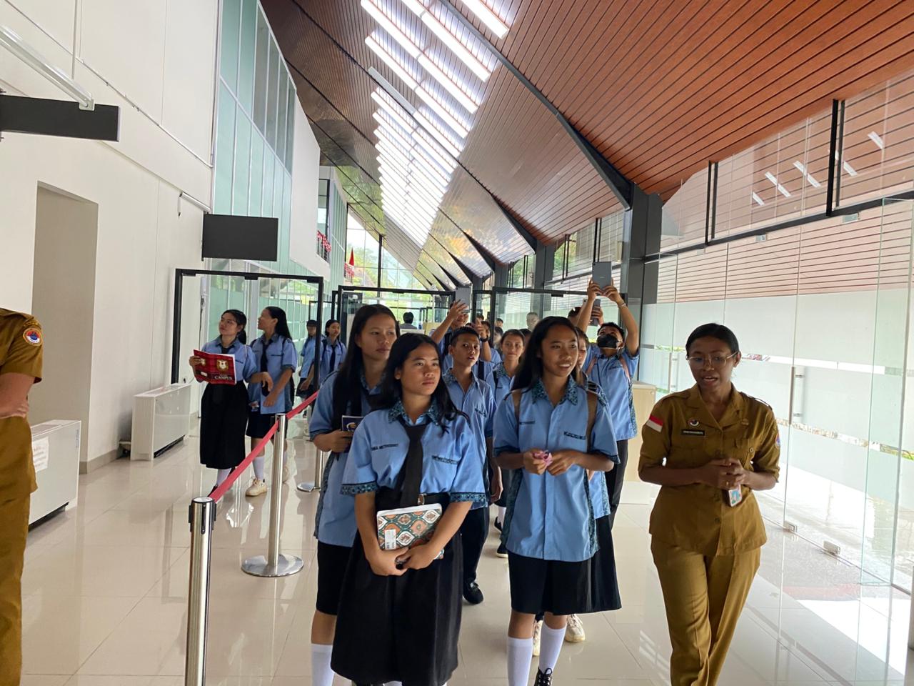 PLBN Jagoi Babang Jadi Tujuan Wisata Edukasi Batas Negara SMA Methodis Sanggau Ledo