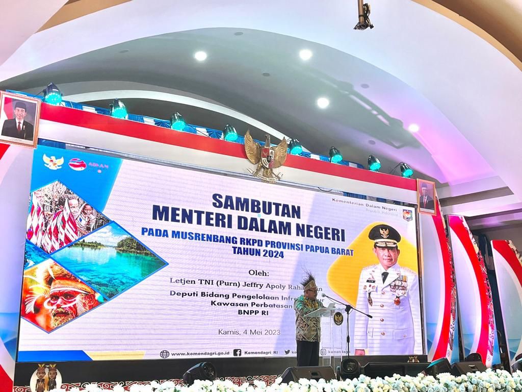Wakili Mendagri, Jeffry Apoly Rahawarin Ingatkan Pembangunan Daerah Provinsi Papua Barat Tahun 2023 Berfokus pada Penanganan Kemiskinan