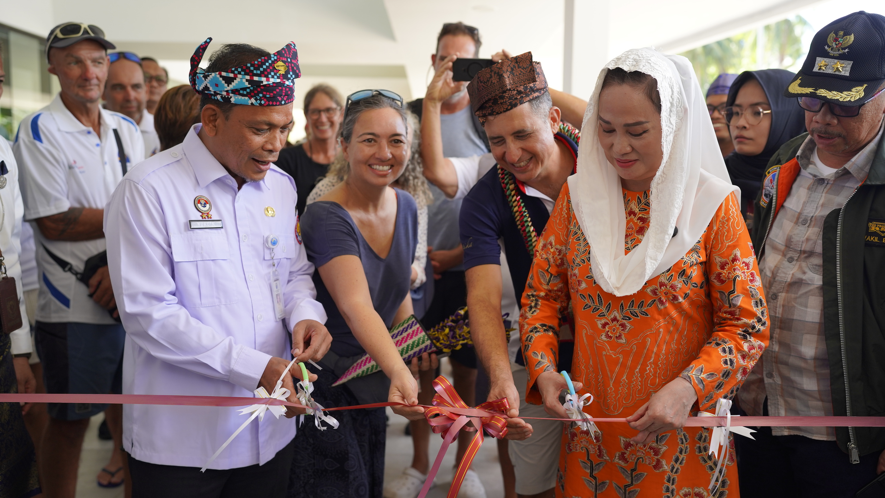 PLBN Serasan Hidupkan Semangat Ekonomi Kreatif Lokal Lewat Stand UMKM Sail Yacht Natuna 2025