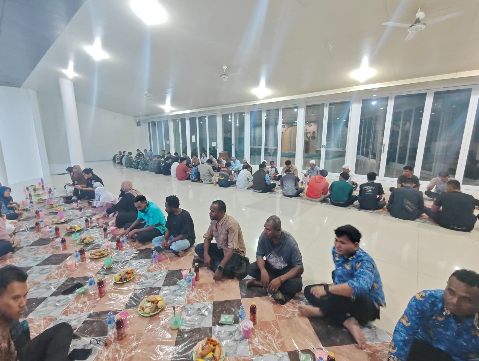PLBN Skouw Jadi Ruang Kebersamaan Ramadan melalui Buka Puasa Bersama di Perbatasan