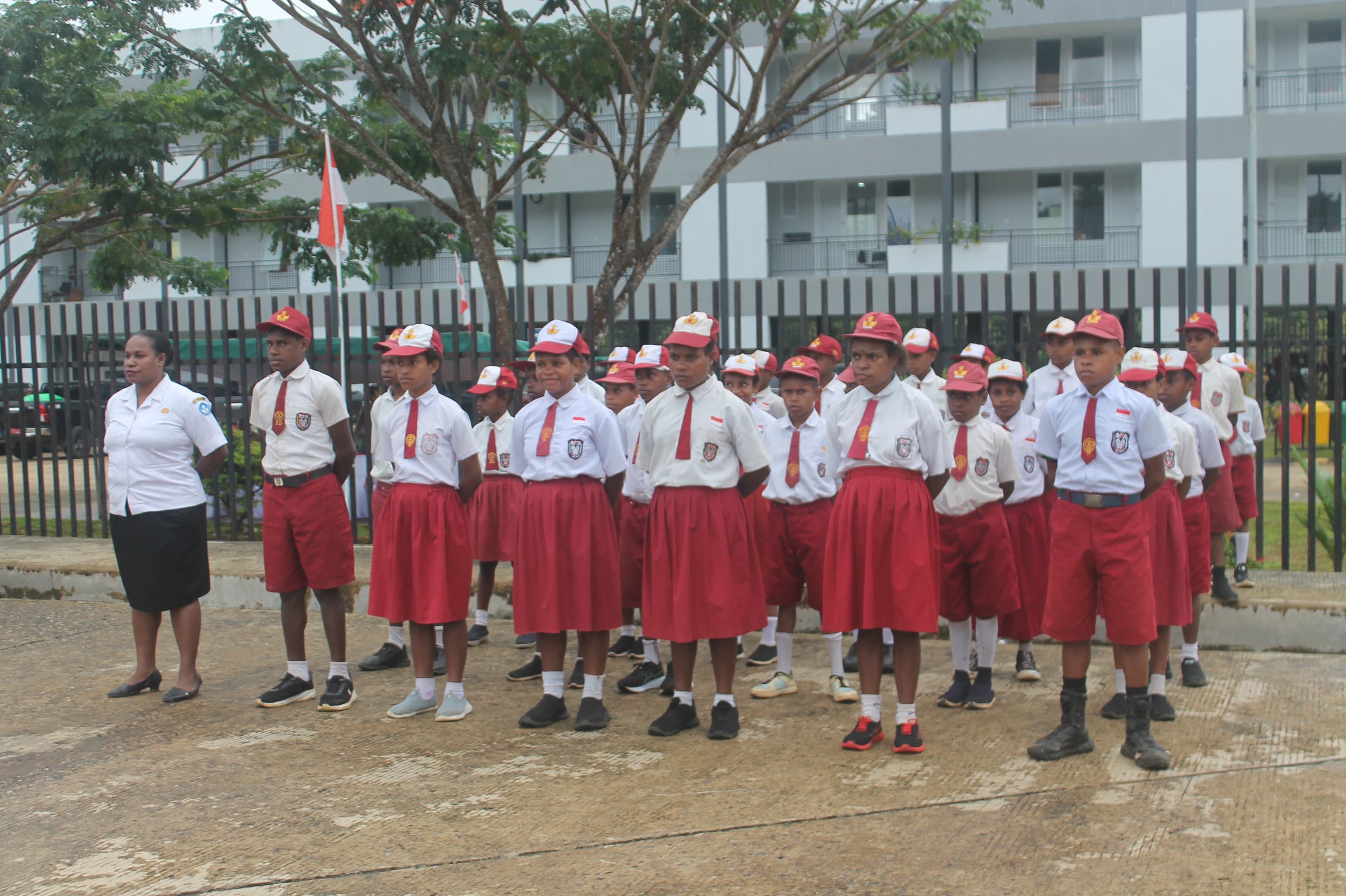 Upacara HUT ke-80 RI di PLBN Yetetkun Berlangsung Khidmat, Suhajar Diantoro: “Perbatasan Adalah Wajah Kedaulatan Negara”
