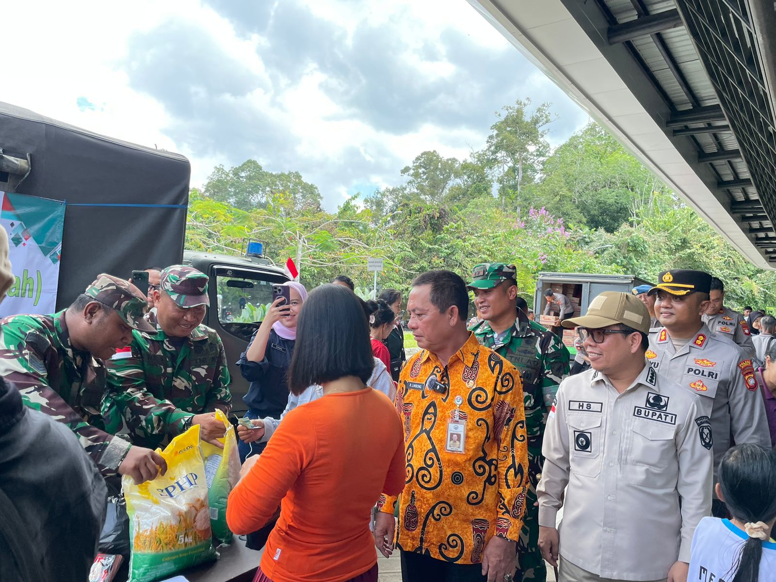 BNPP Dorong Pengendalian Inflasi di Kabupaten Sambas Lewat Pasar Murah