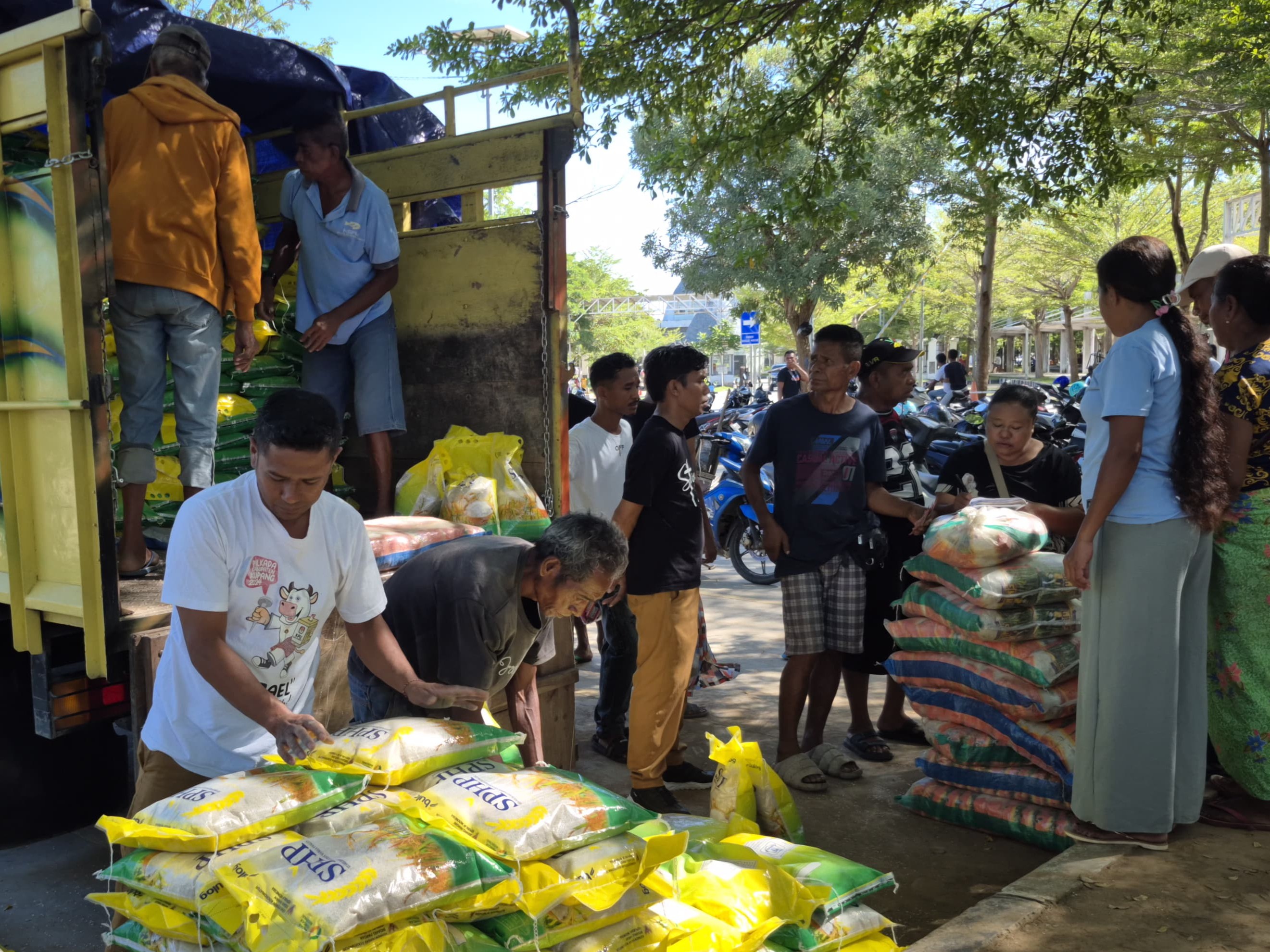 PLBN Motaain Gelar Operasi Pasar Murah, Warga Perbatasan Terbantu Akses Bahan Pokok Terjangkau