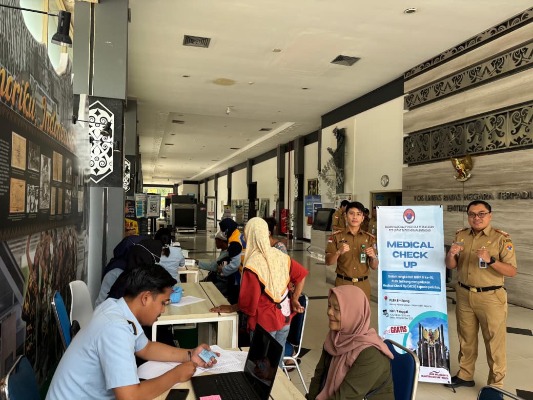 Sambut HUT BNPP, PLBN Entikong Cek Kesehatan Gratis Pelintas RI - Malaysia