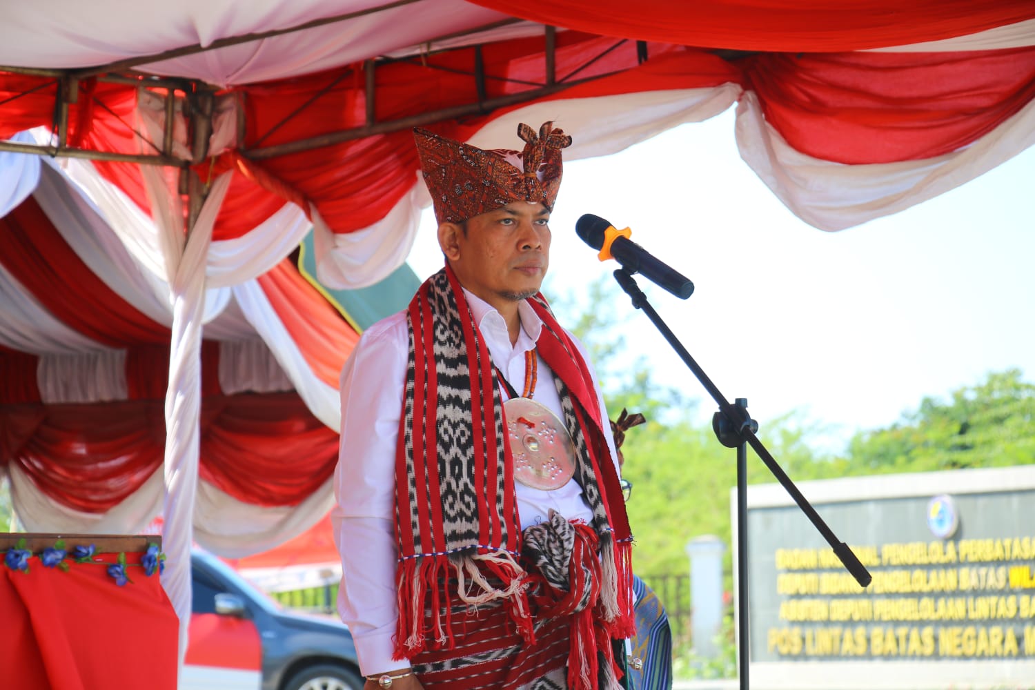 Peringati HUT ke-80 RI di PLBN Motamasin, Deputi I BNPP RI Dr. Nurdin Pimpin Upacara Bendera