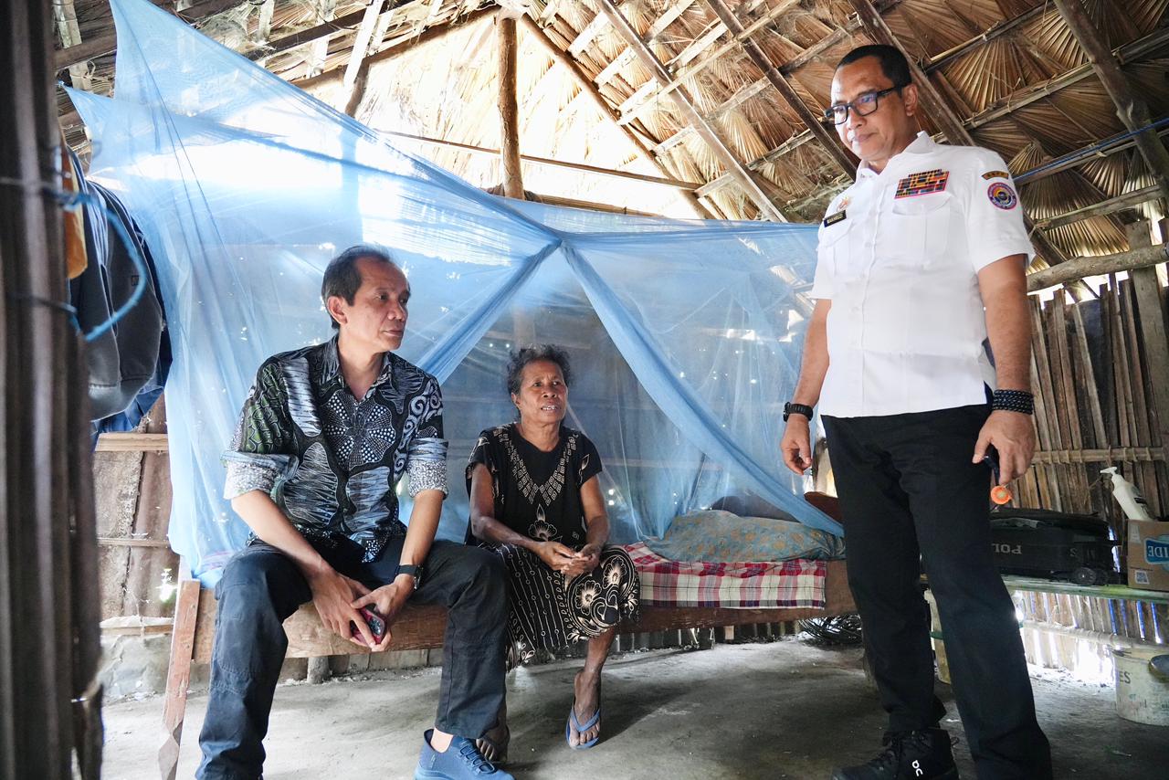 Tinjau Rumah Warga Perbatasan, Sekretaris BNPP RI Pastikan Program 15.000 RTLH Tepat Sasaran