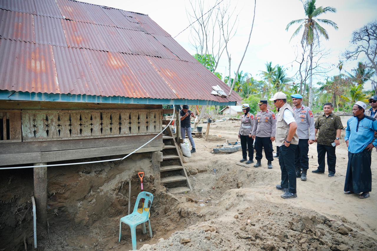 Sekretaris BNPP RI Tinjau Penanganan Pascabanjir di Pidie Jaya, Tekankan Penguatan Tanggul Sungai Permanen