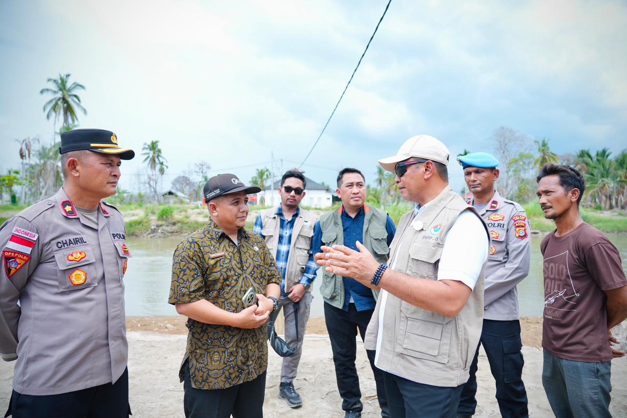 Sekretaris BNPP RI Tinjau Penanganan Pascabanjir di Pidie Jaya, Tekankan Penguatan Tanggul Sungai Permanen
