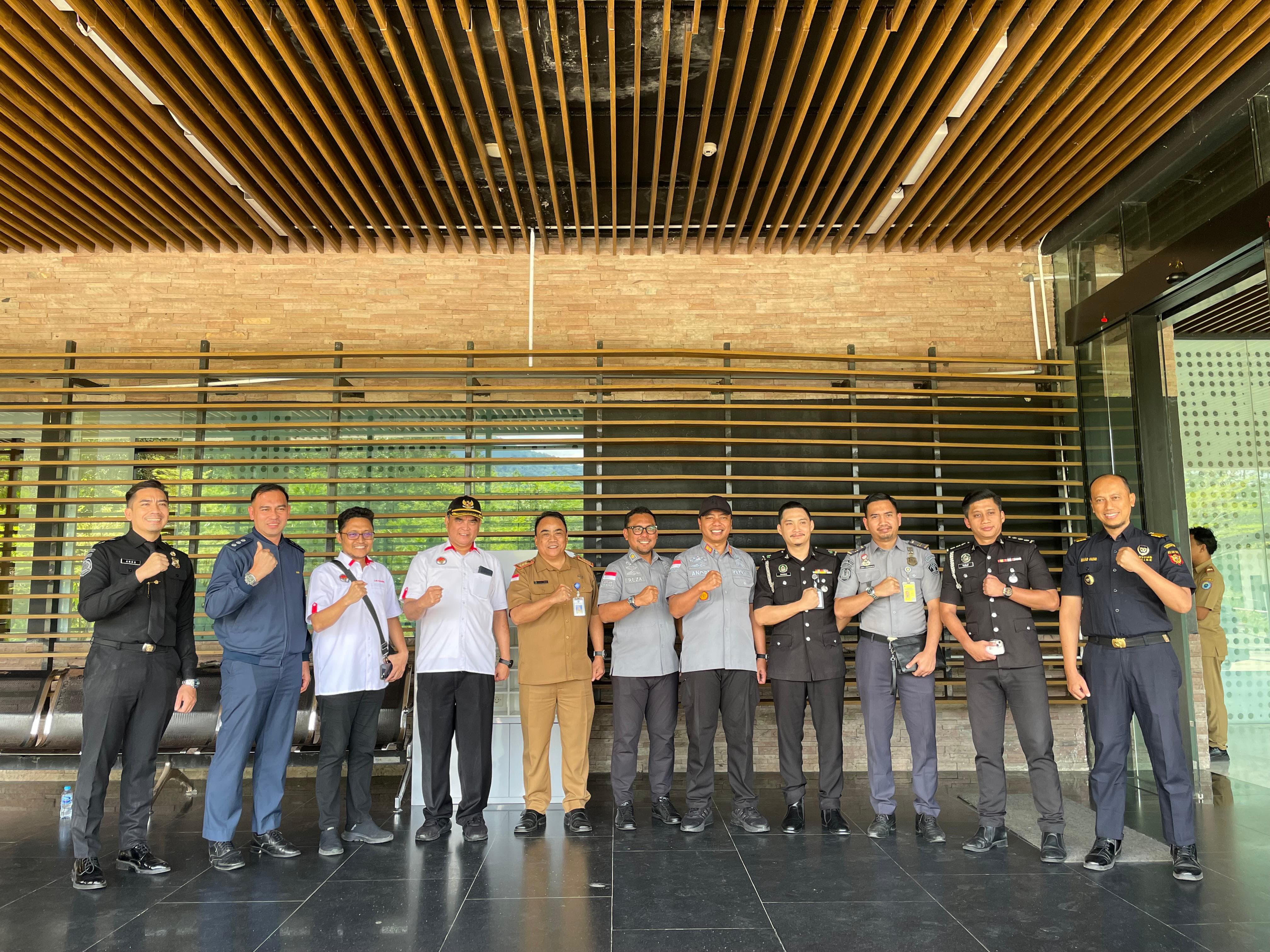 PLBN Aruk Fasilitasi Kunjungan Dalam Rangka Alih Tugas Konsulat Jenderal RI di Sarawak Malaysia 