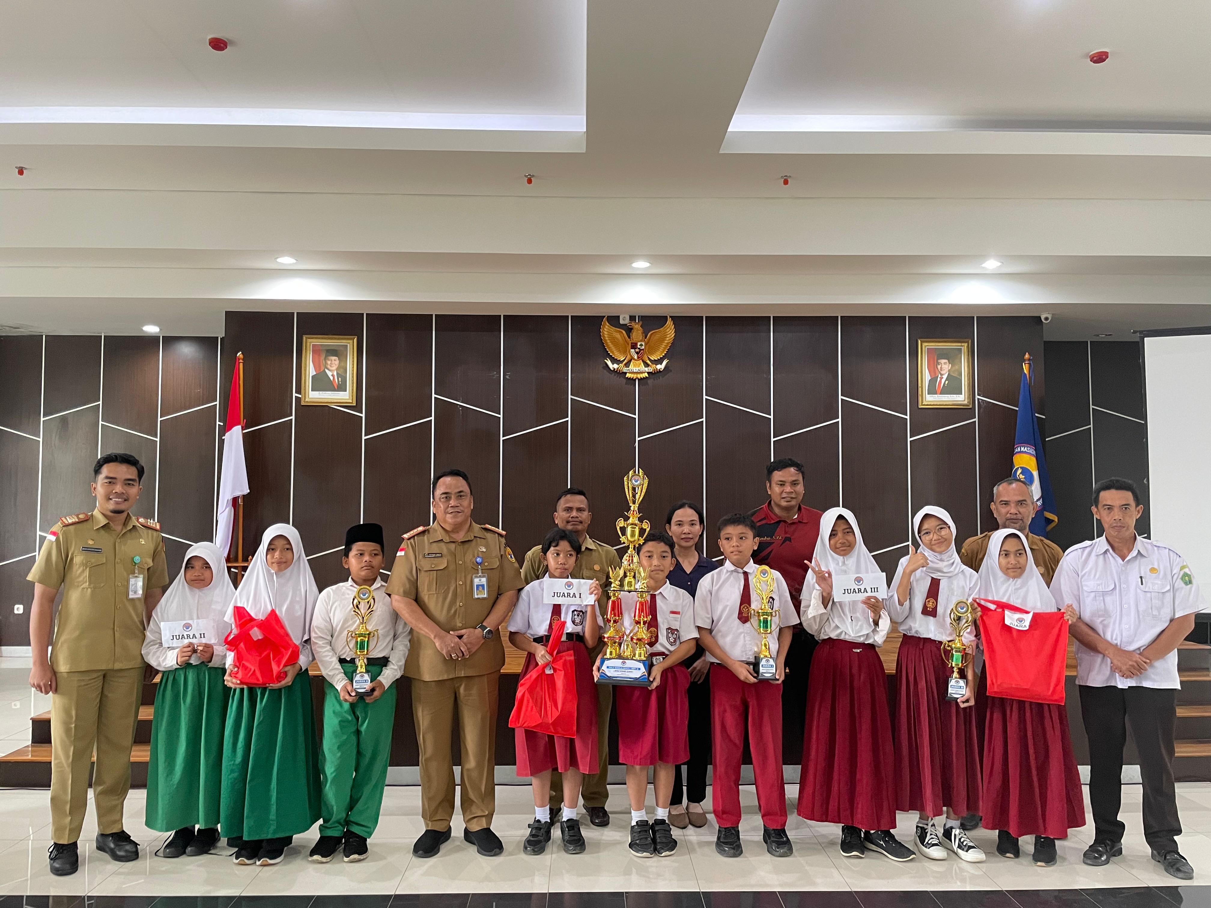 PLBN Aruk Dorong Semangat Belajar Siswa Lewat Lomba Cerdas Cermat Sekolah Dasar se-Kecamatan Sajingan Besar dan Galing