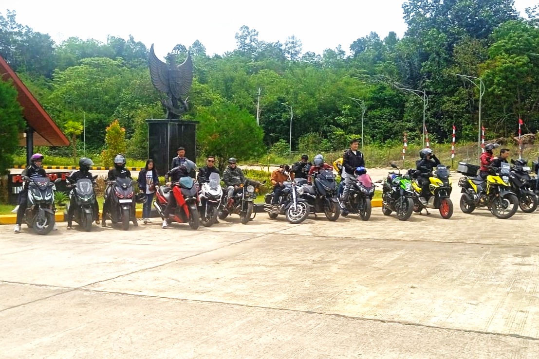 PLBN Jagoi Babang Jadi Destinasi Touring Komunitas Motor dari Pontianak dan Singkawang