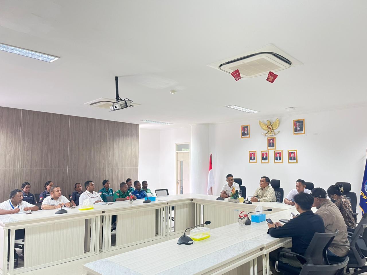 BNPP RI Dorong Penguatan Sistem Pengelolaan Sampah Terpadu di PLBN Wini Bersama Pusdal LH BN