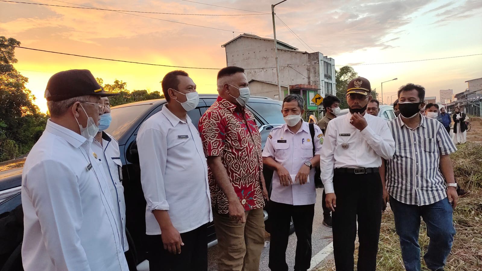Kunjungi Tanah Borneo, Paulus Waterpauw Tinjau Lokasi Pembangunan Pasar Kecamatan Galing