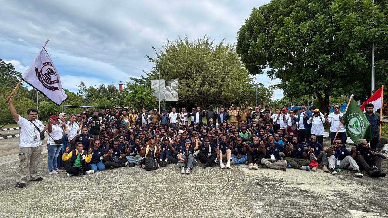 BNPP RI Perkuat Kerja Sama Pendidikan Lintas Negara, 70 Mahasiswa UIP Dilepas melalui PLBN Skouw