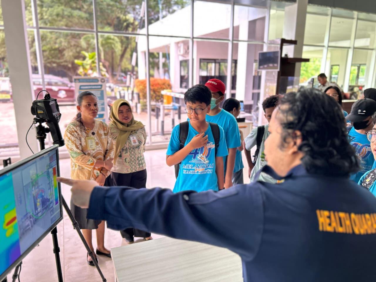 PLBN Skouw Jadi Ruang Edukasi Kebangsaan Lewat Study Tour Siswa SMP Kalam Kudus Jayapura