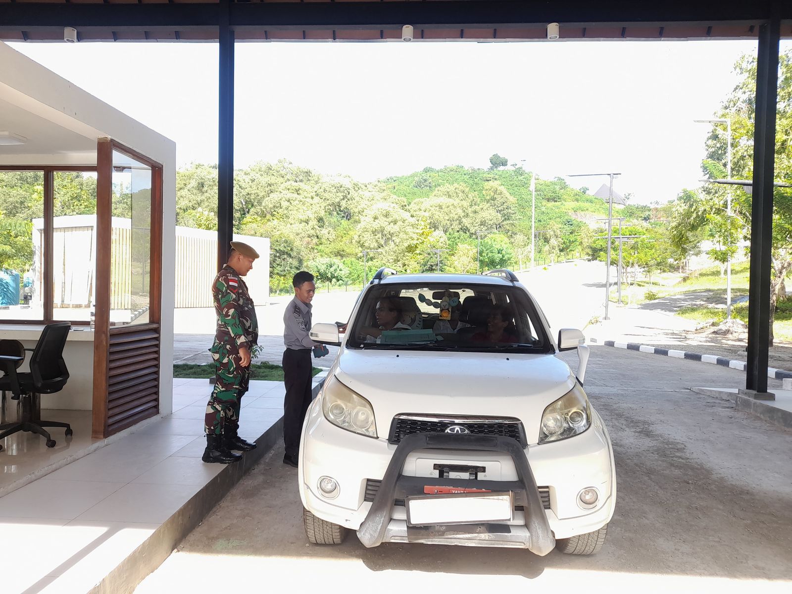 Usai Diresmikan, PLBN Napan Langsung Dipadati Pelintas Batas