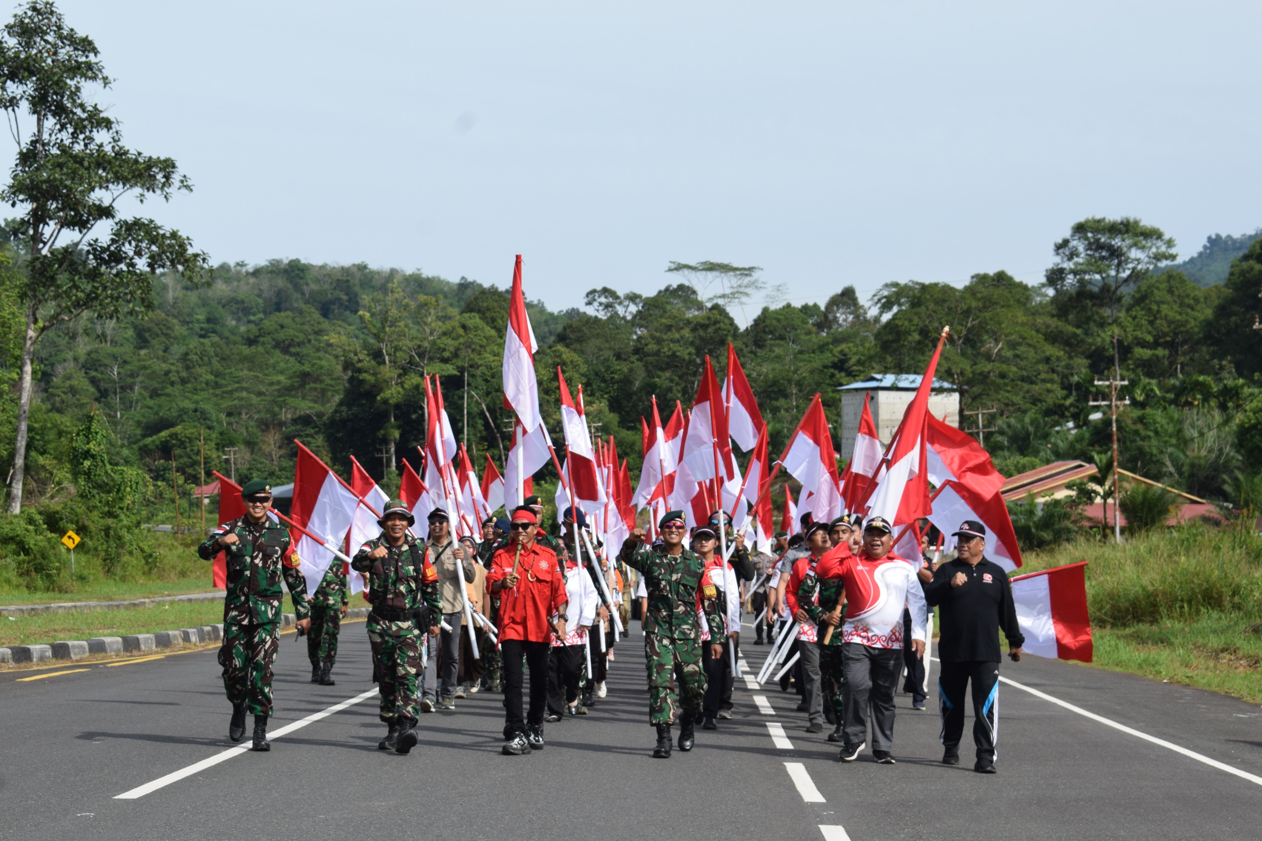 PLBN Aruk, TNI hingga Pelajar Kompak Turun ke Jalan Perbatasan: Hidupkan Kembali Semangat Perjuangan 