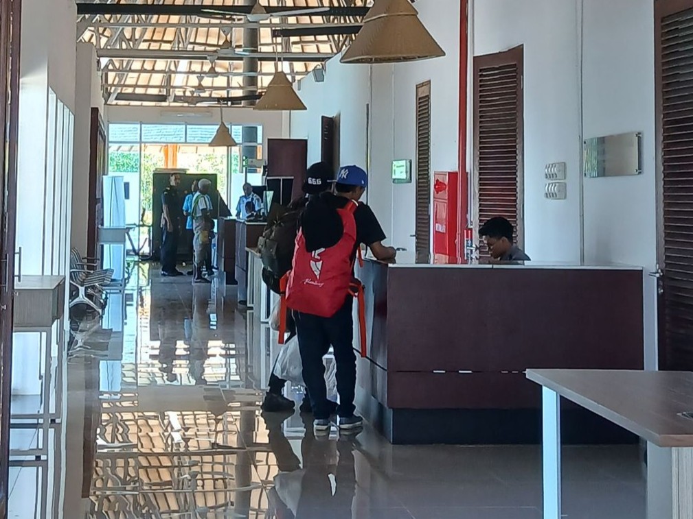 Usai Diresmikan, PLBN Napan Langsung Dipadati Pelintas Batas