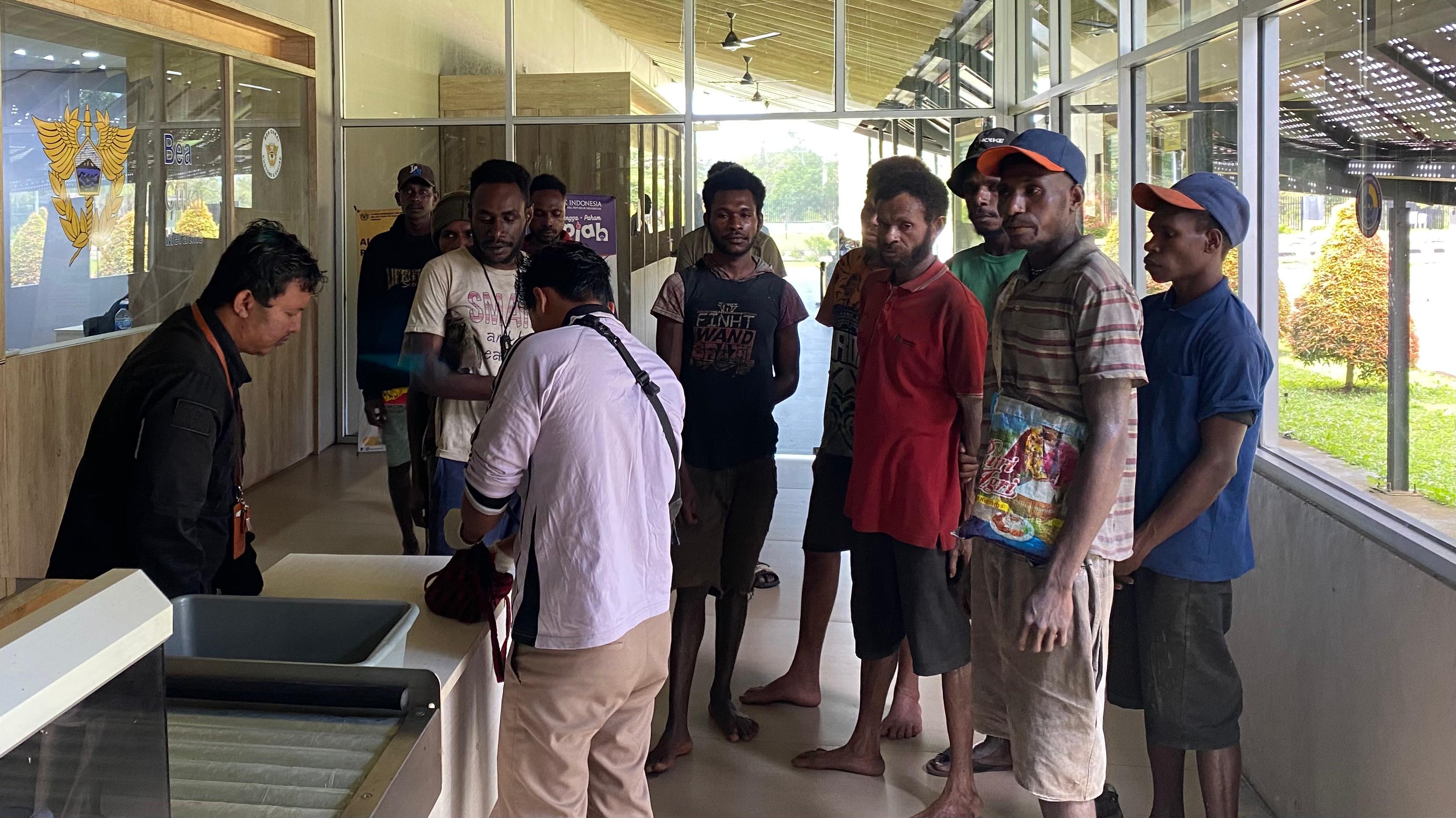 Jelang Idulfitri 1447 H, Aktivitas Lintas Batas di PLBN Sota Masih Normal