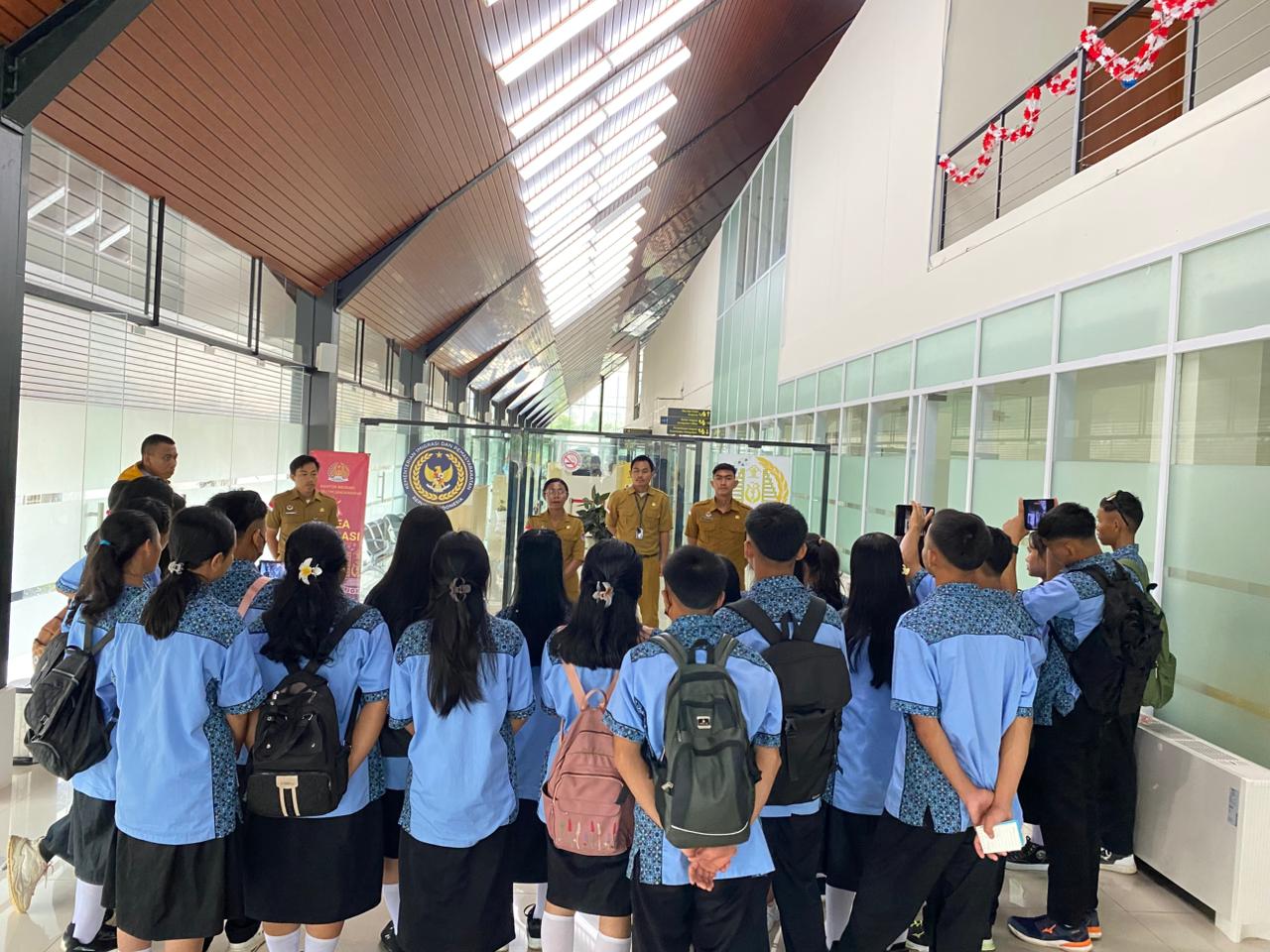 PLBN Jagoi Babang Jadi Tujuan Wisata Edukasi Batas Negara SMA Methodis Sanggau Ledo