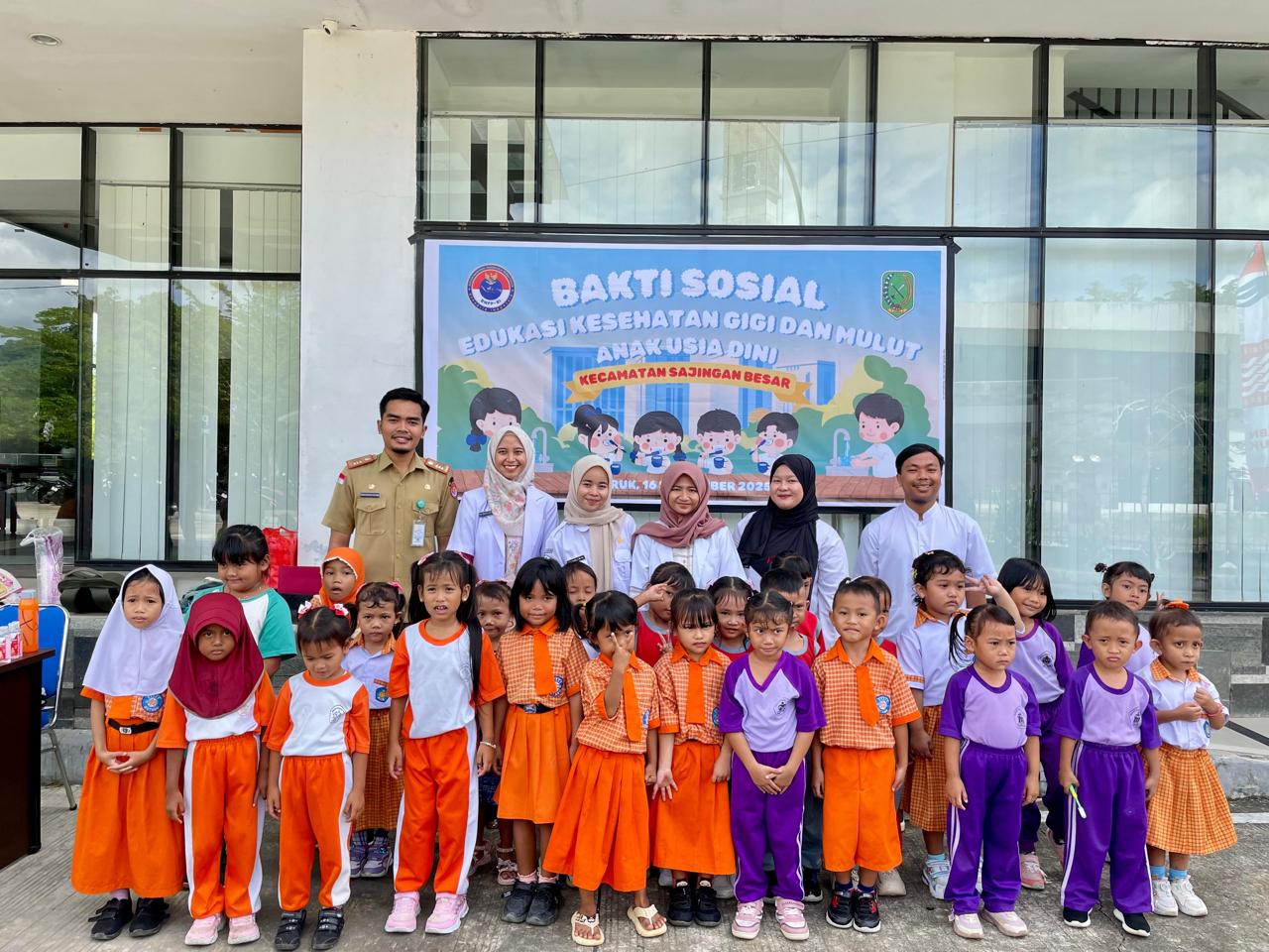 Edukasi Kesehatan Gigi Warnai Peringatan HUT ke-15 BNPP RI di PLBN Aruk