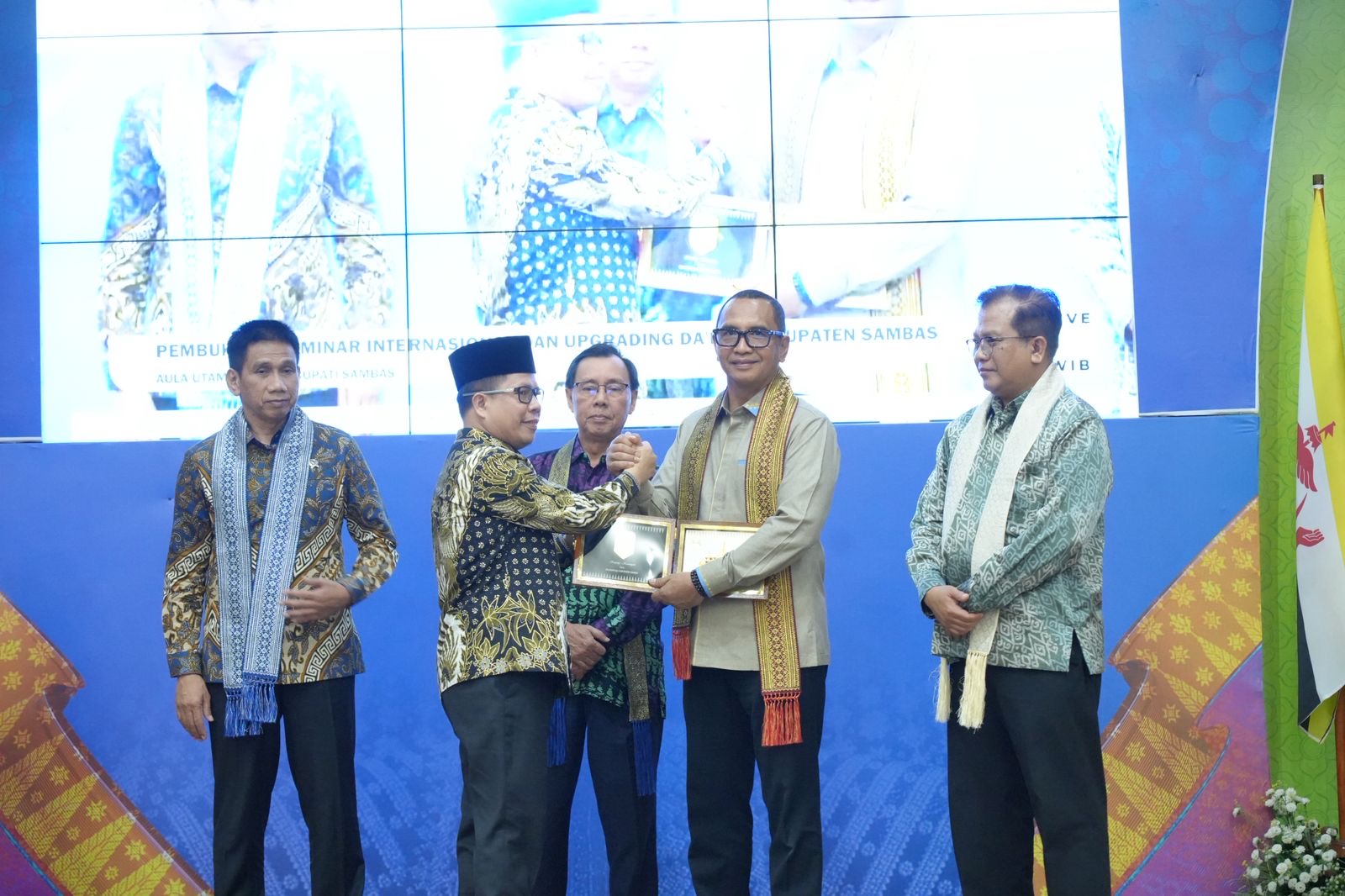 BNPP RI Perkuat Peran Da’i dalam Pembangunan Kawasan Perbatasan Lewat Seminar Internasional di Sambas