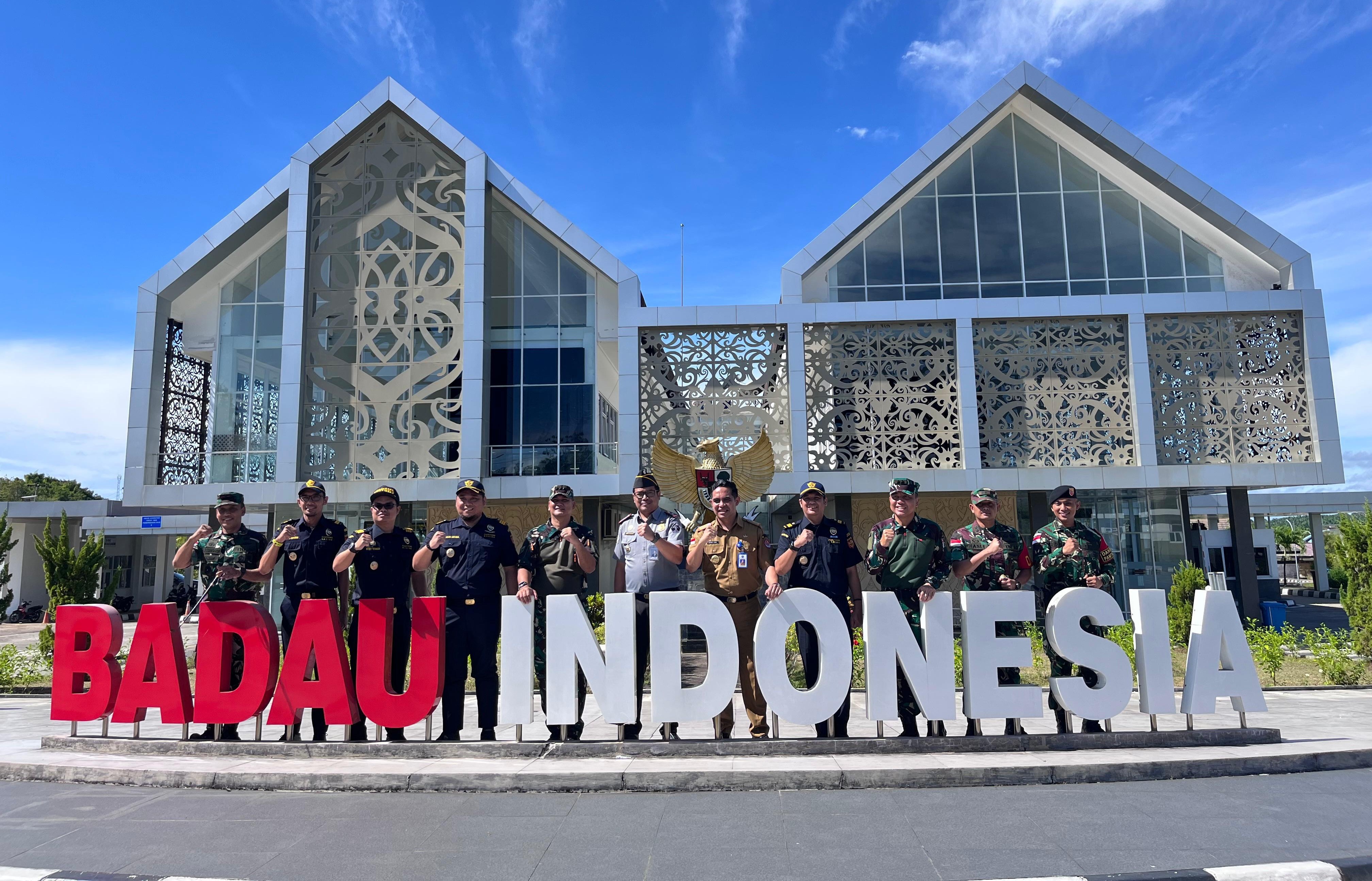 PLBN Badau Sambut Pangkogabwilhan I, Gelar Bakti Sosial bagi Warga Perbatasan RI-Malaysia