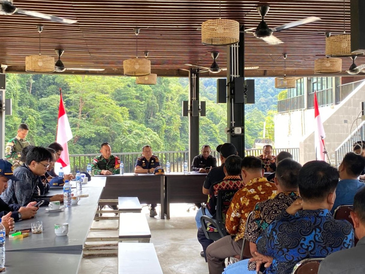 Sinergi PLBN Labang dan Bea Cukai Perketat Dokumen PLB dan Pemeriksaan Barang