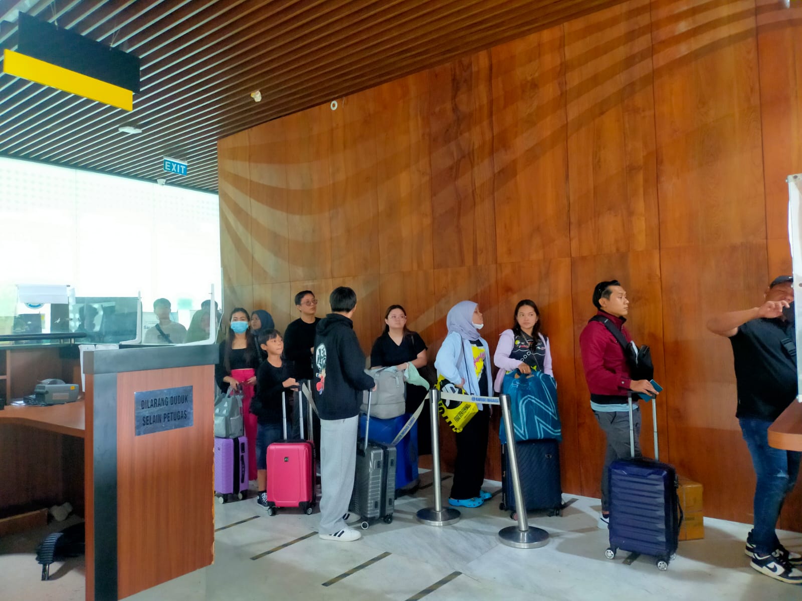 Badan Nasional Pengelola Perbatasan Fasilitasi Arus Mudik Imlek 2026 di PLBN Aruk 