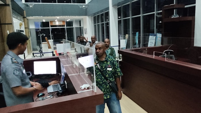 Pos Lintas Batas Negara (PLBN) Skouw Fasilitasi Delegasi Departemen Pertanahan Papua Nugini